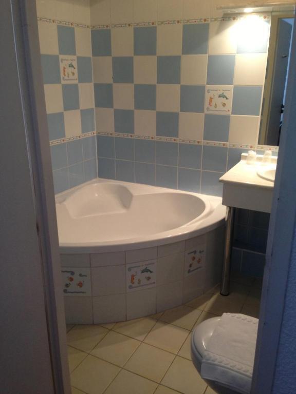 Hotel Atlantide Biscarrosse Bagian luar foto
