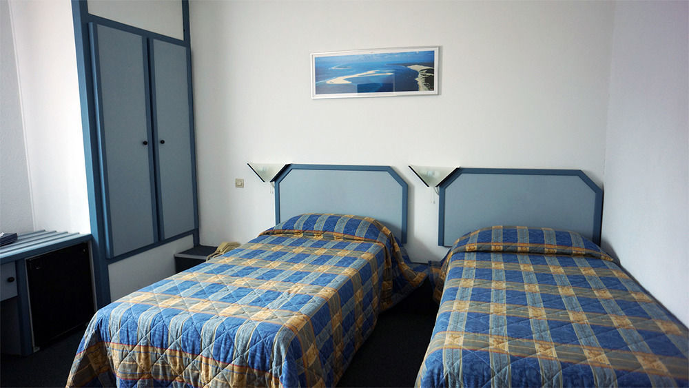Hotel Atlantide Biscarrosse Bagian luar foto