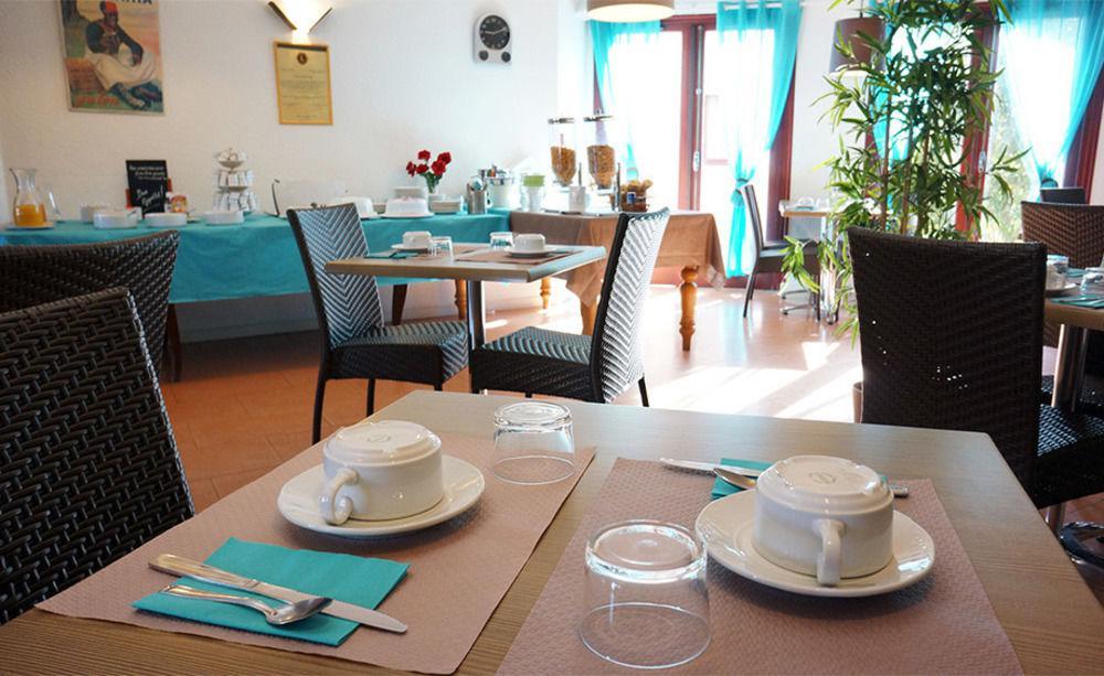 Hotel Atlantide Biscarrosse Bagian luar foto