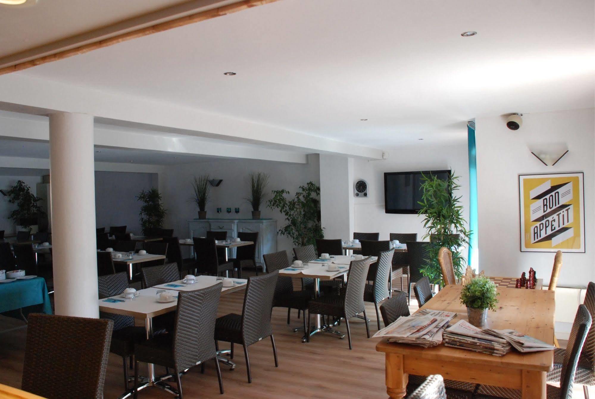 Hotel Atlantide Biscarrosse Bagian luar foto
